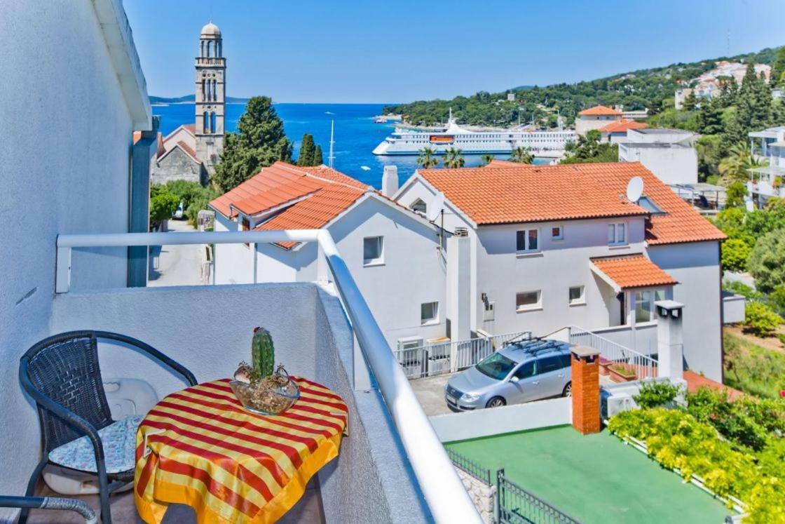 Apartments Jacky Hvar Town Eksteriør bilde