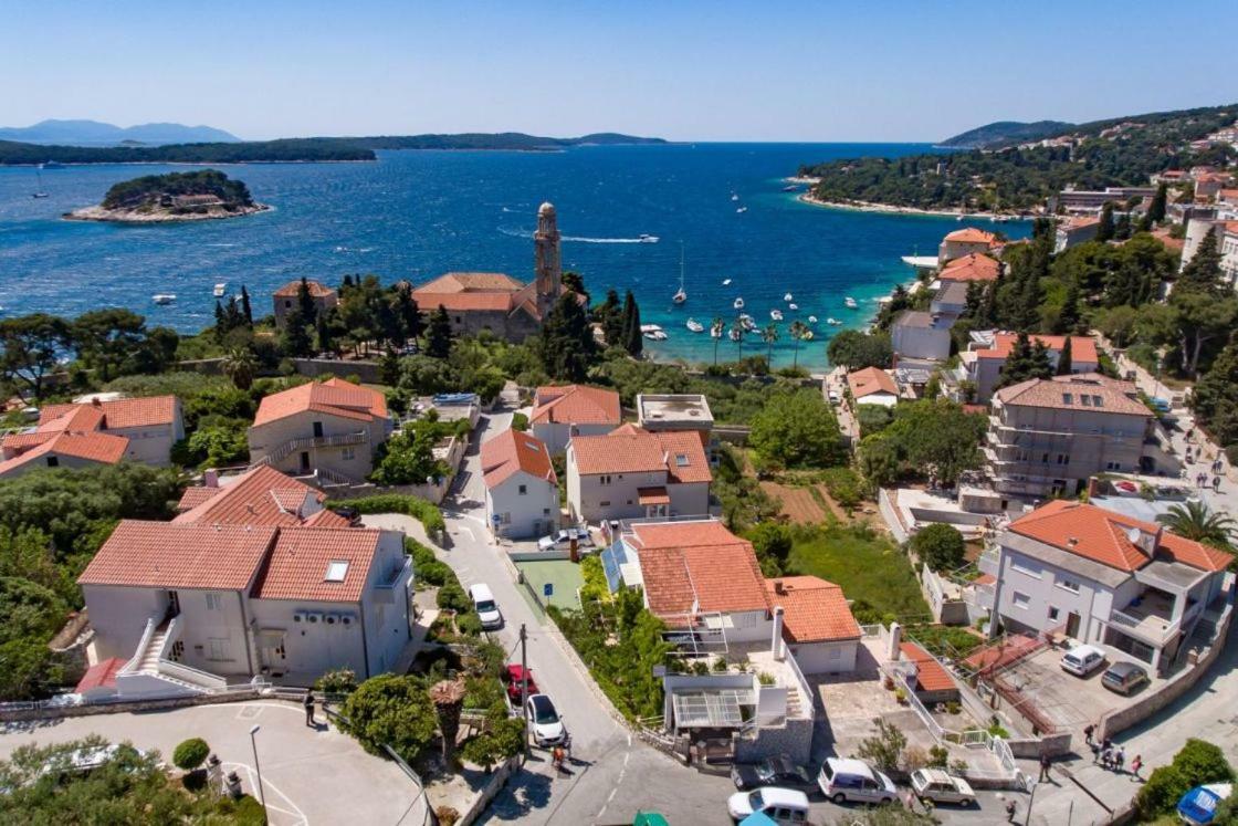 Apartments Jacky Hvar Town Eksteriør bilde